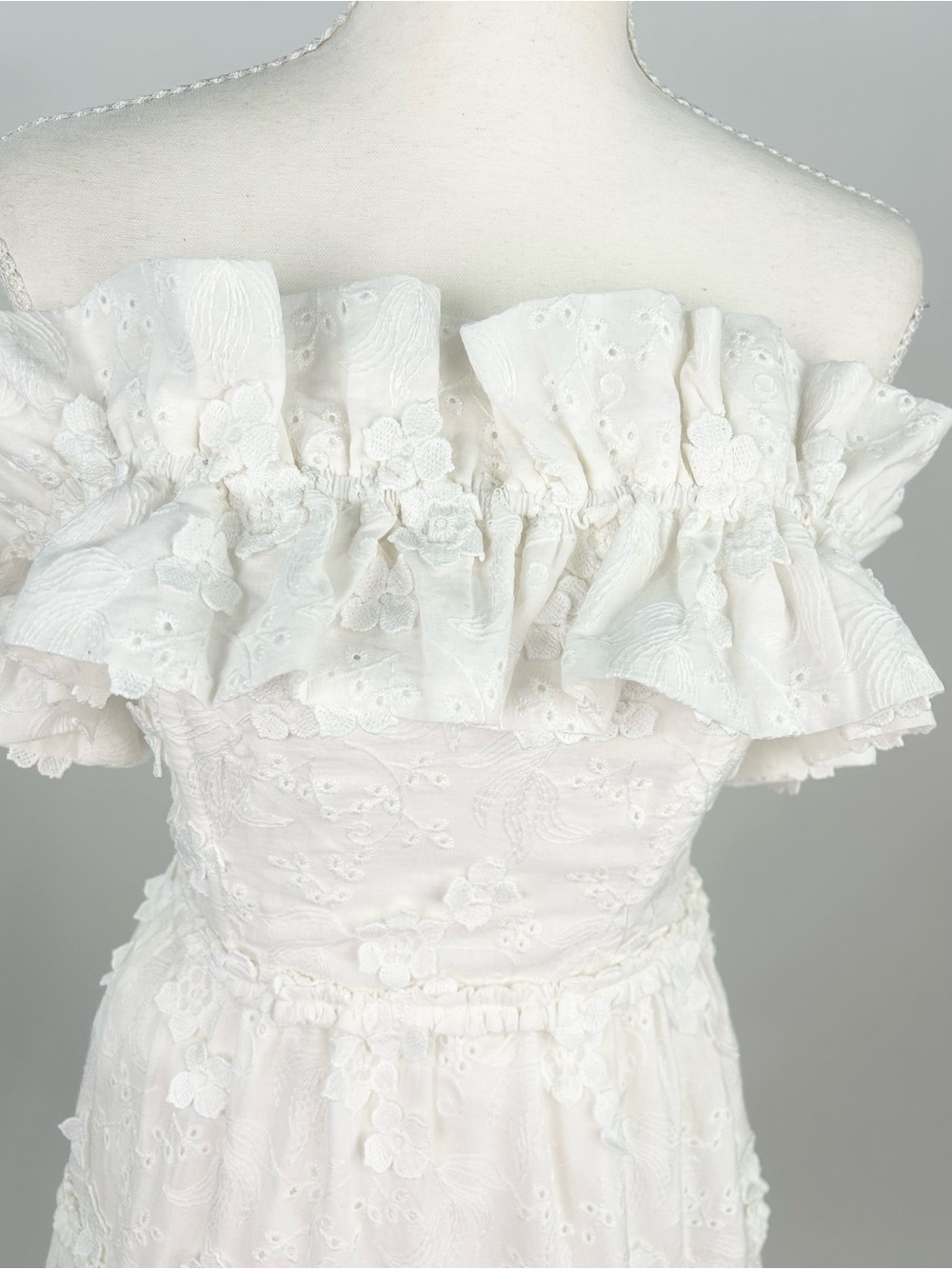 ASTR The Label White Floral Embroidered Maxi Dress XS Bridal Wedding - Picture 11 of 14